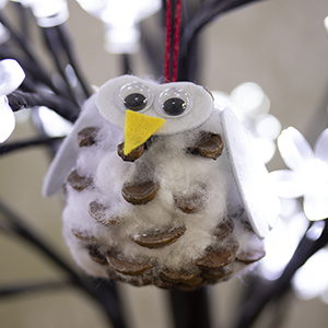Pinecone snowy owl craft